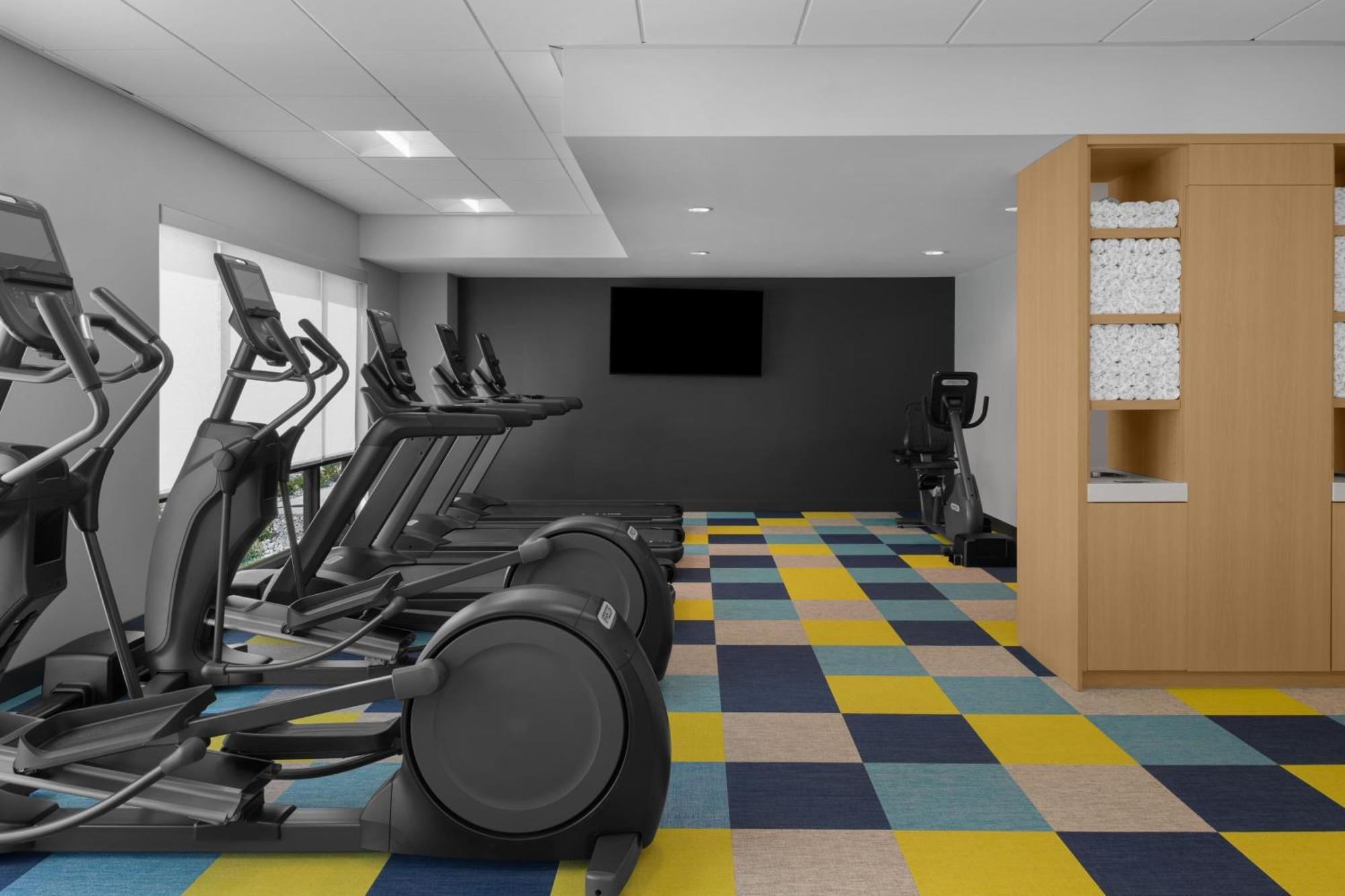 Towneplace Suites By Marriott Coeur D'Alene Bagian luar foto