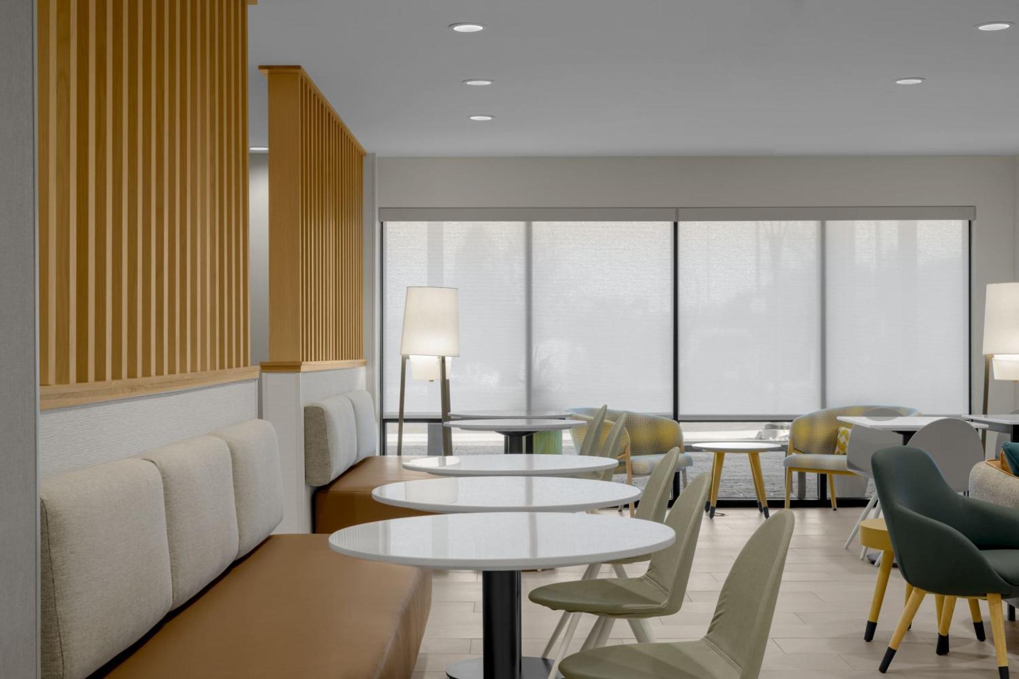 Towneplace Suites By Marriott Coeur D'Alene Bagian luar foto