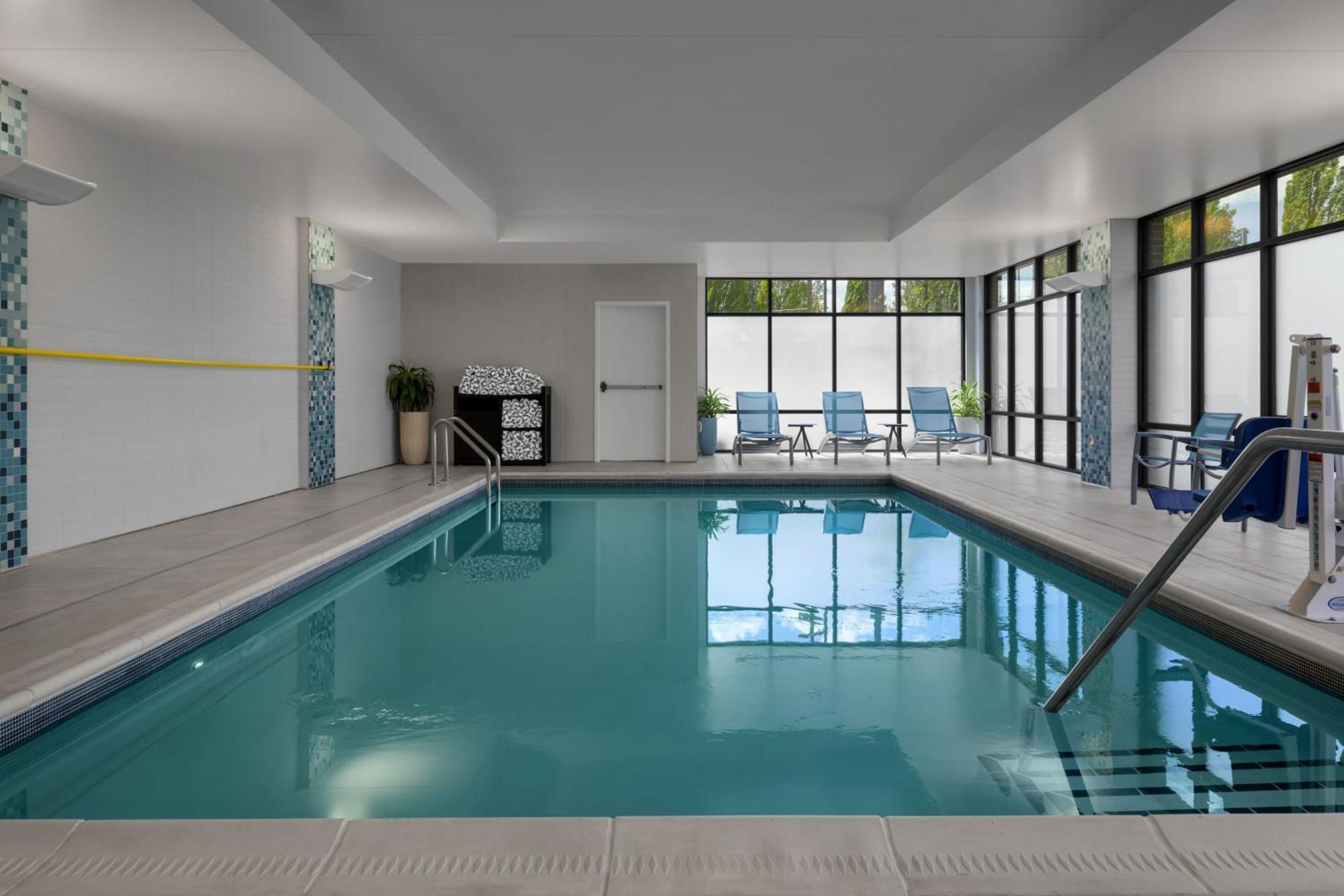 Towneplace Suites By Marriott Coeur D'Alene Bagian luar foto