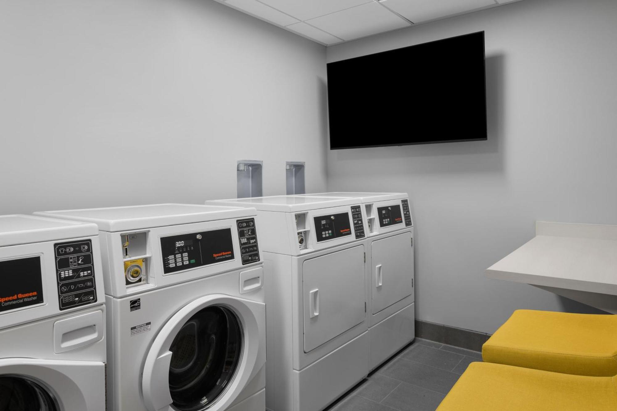 Towneplace Suites By Marriott Coeur D'Alene Bagian luar foto