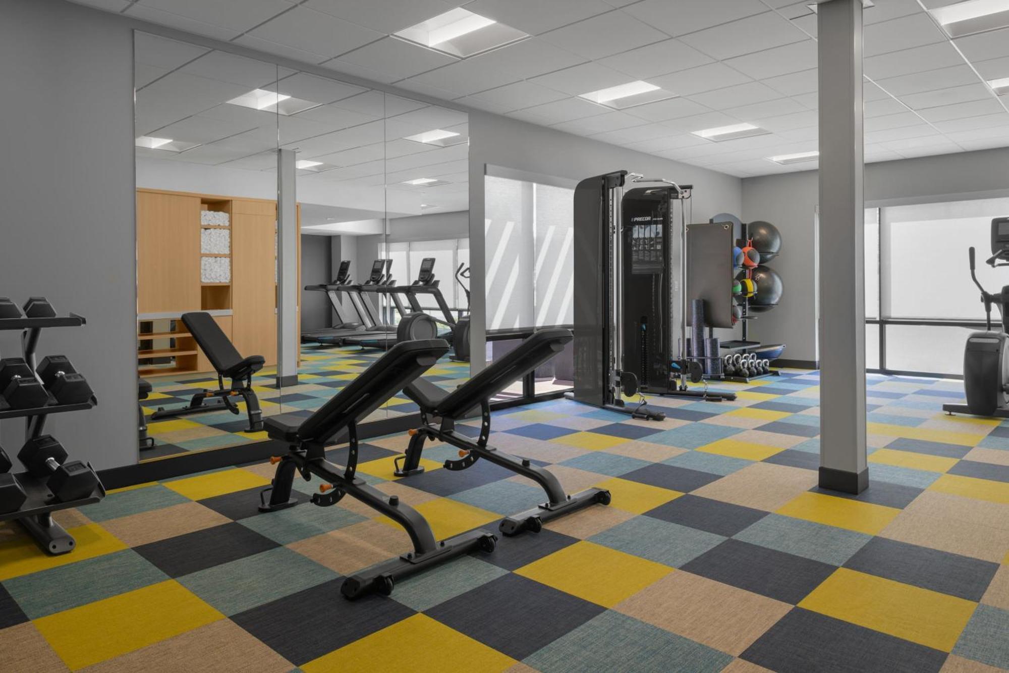 Towneplace Suites By Marriott Coeur D'Alene Bagian luar foto